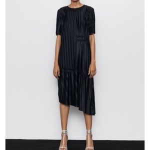 Zara pleated asymmetrical dress M